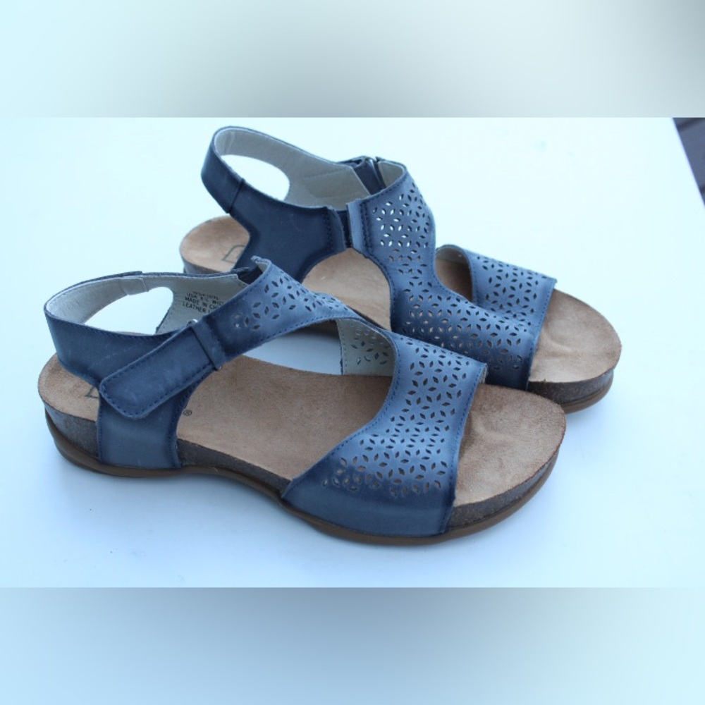 Propet Phoebe comfort sandals